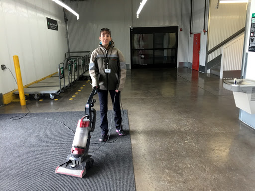 RV Storage Facility «U-Haul Moving & Storage of Scranton», reviews and photos, 375 N 7th Ave, Scranton, PA 18503, USA