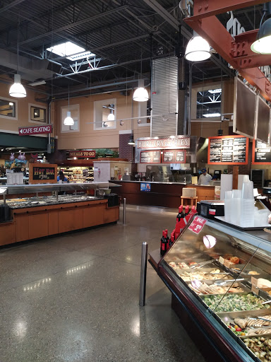 Shopping Mall «Kingsdale Shopping Center», reviews and photos, Tremont Rd & Zollinger Rd, Upper Arlington, OH 43221, USA