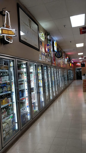 Liquor Store «Twin Peaks Liquor», reviews and photos, 999 Hover St # C, Longmont, CO 80501, USA