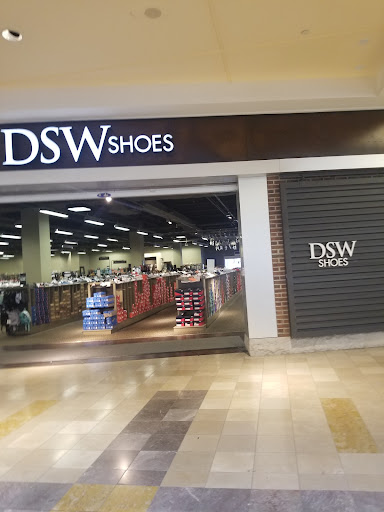 Shoe Store «DSW Designer Shoe Warehouse», reviews and photos, 640 W Dekalb Pike, King of Prussia, PA 19406, USA