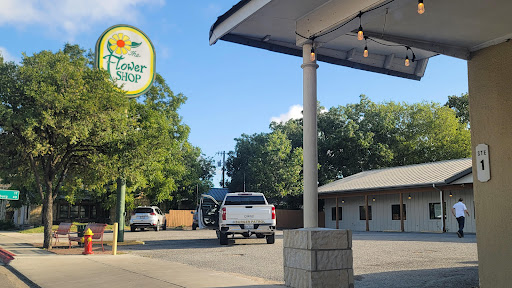 Florist «The Flower Shop», reviews and photos, 437 S Main St, Boerne, TX 78006, USA