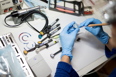 DCO Formations : Implantologie digitale, SINUS, ROG, facettes, Onlay, éclaircissement, composites à Lyon