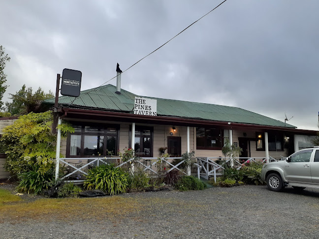 The Pines Tavern & Rusty Weka Restaurant - Restaurant