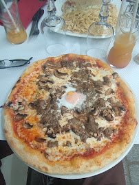 Plats et boissons du Pizzeria Le Monte Cassino à Courbevoie - n°14