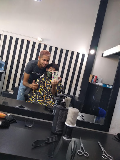 Ruben's Ciseaux peluqueria y barberia