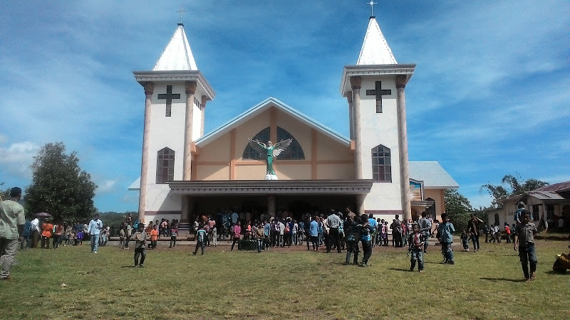 Gereja Katolik Warukia