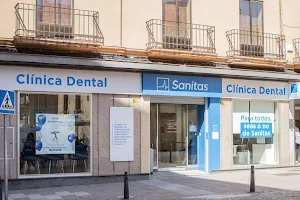 Clínica Dental Milenium Segovia - Sanitas image