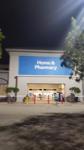 Department Store «Walmart Supercenter», reviews and photos, 19501 NW 27th Ave, Miami Gardens, FL 33056, USA