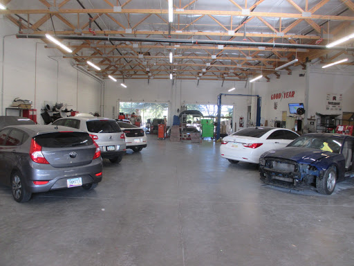 Auto Body Shop «Roadrunner Collision Center», reviews and photos, 7361 S 89th Pl, Mesa, AZ 85212, USA