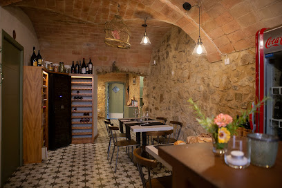 Restaurant Cal Ferrer - Carrer Major, 13, 17750 Capmany, Girona, Spain