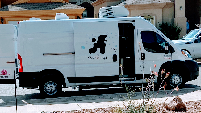 Bark in style mobile pet grooming