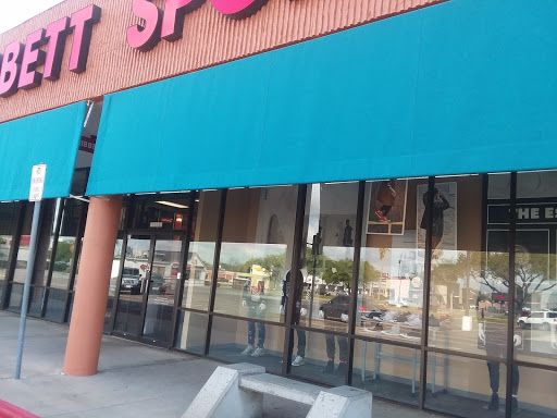 Shoe Store «Hibbett Sports», reviews and photos, 11131 Fondren Rd, Houston, TX 77096, USA