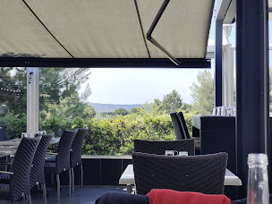 Photo n°10 de Le Sandra - Restaurant Vitrolles à Vitrolles ()