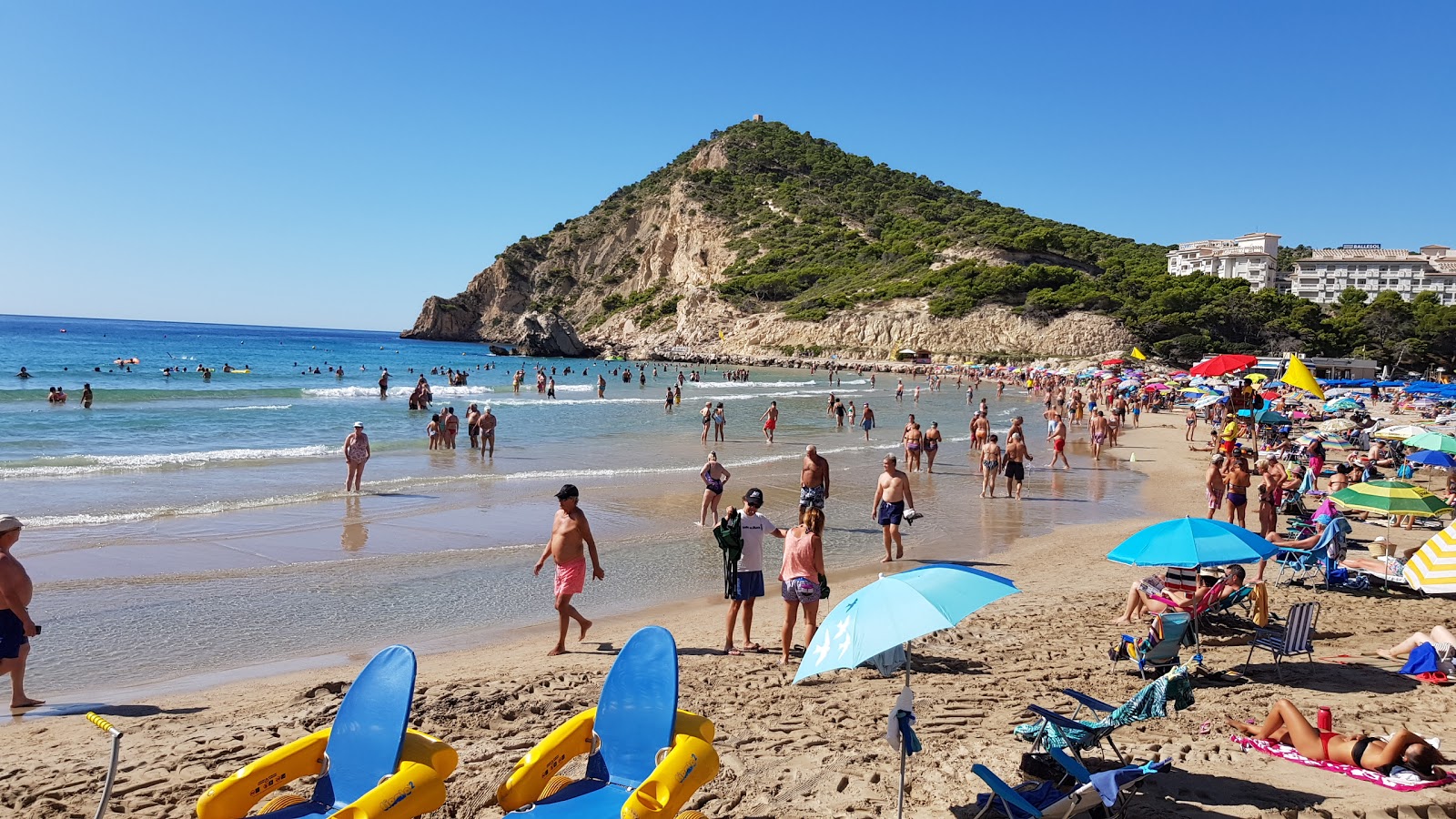 Cala de Finestrat 🏖️ Alicante, Spain detailed features, map, photos