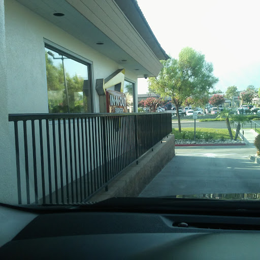 In-N-Out Burger image