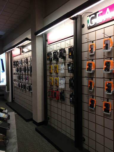 Cell Phone Store «Verizon Authorized Retailer, TCC», reviews and photos, 2960 Center Valley Pkwy #744, Center Valley, PA 18034, USA