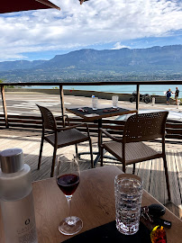 Atmosphère du Restaurant français Restaurant R Du Lac à Bourdeau - n°8