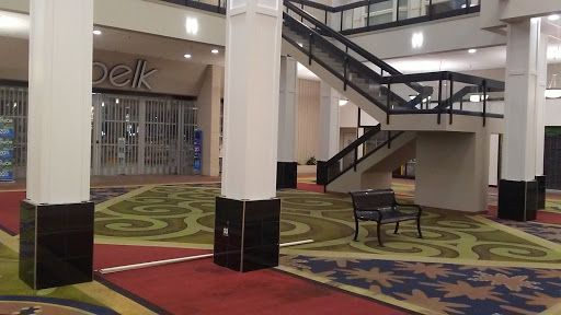 Shopping Mall «Fort Henry Mall», reviews and photos, 2101 Fort Henry Dr, Kingsport, TN 37664, USA