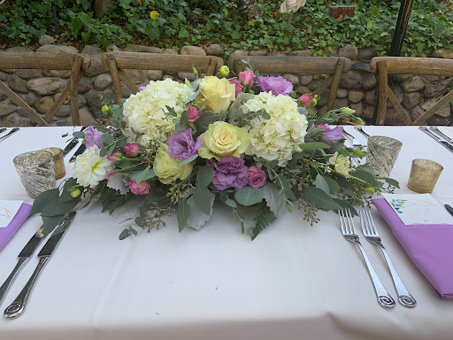 Angelas Florist and Gifts image