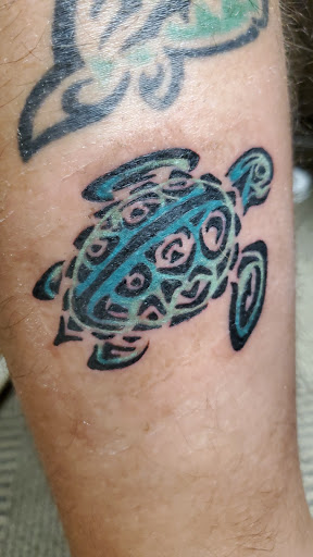 Tattoo Shop «Wicked Parrot Tattoo», reviews and photos, 1085 Colington Rd, Kill Devil Hills, NC 27948, USA