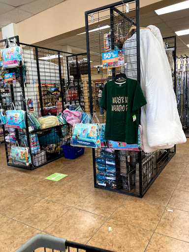 Thrift Store «Goodwill - Santa Monica», reviews and photos, 524 Santa Monica Blvd, Santa Monica, CA 90401, USA