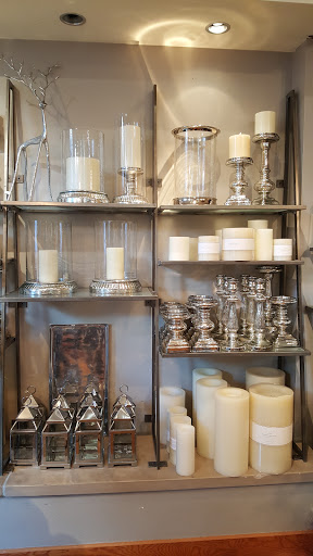 Furniture Store «Pottery Barn», reviews and photos, 2700 Clarendon Blvd r100, Arlington, VA 22201, USA