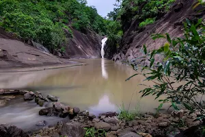 Kandiadhara waterfalls image