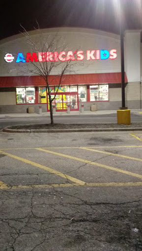 Shopping Mall «Washington Square Mall.», reviews and photos, 4849 W North Ave, Chicago, IL 60639, USA