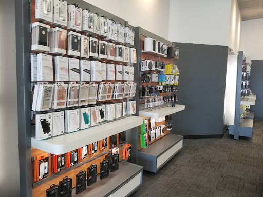 Cell Phone Store «AT&T Authorized Retailer», reviews and photos, 135 Turnpike Rd, Westborough, MA 01581, USA