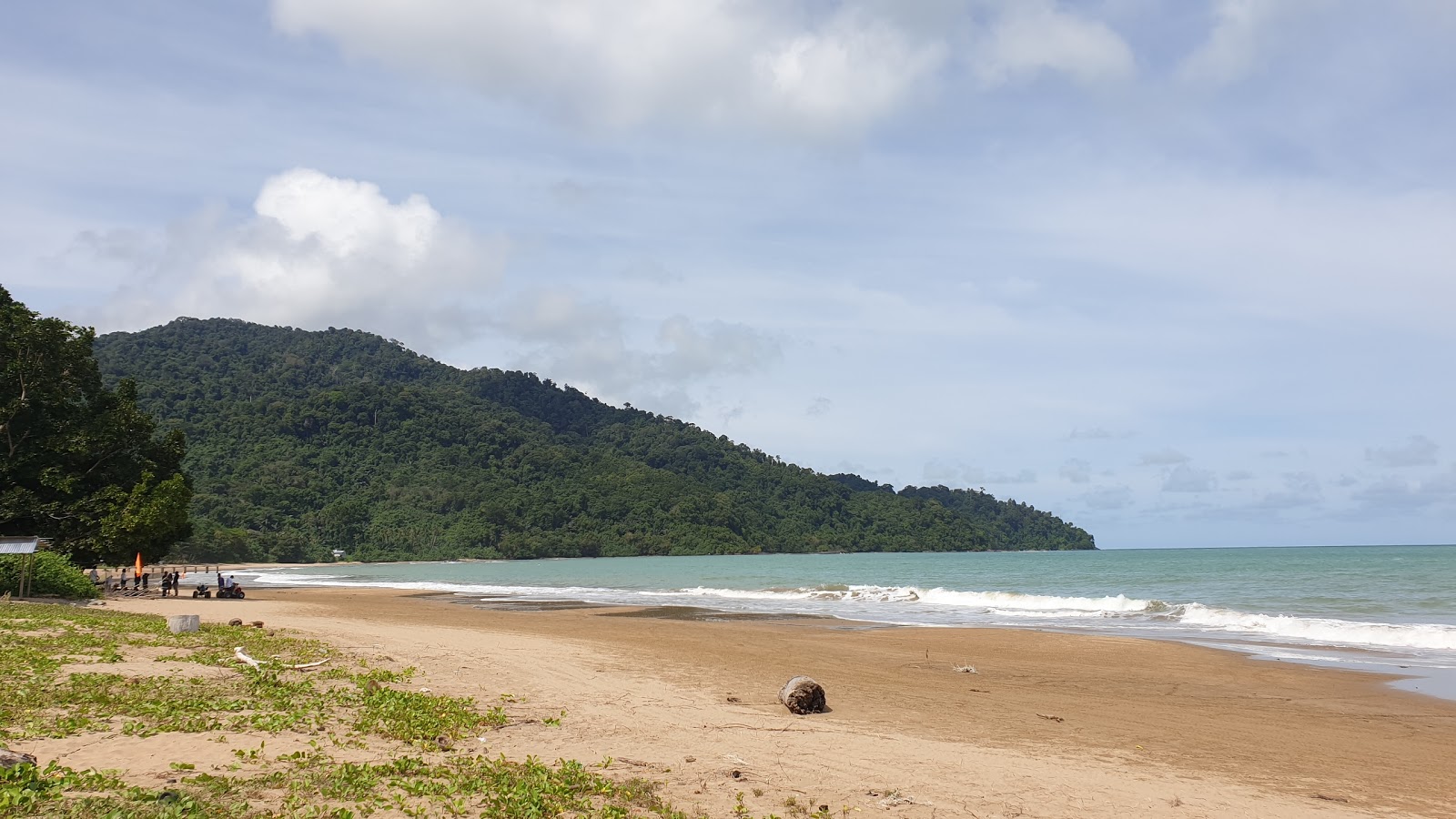 Melano Bay Beach的照片 具有部分干净级别的清洁度