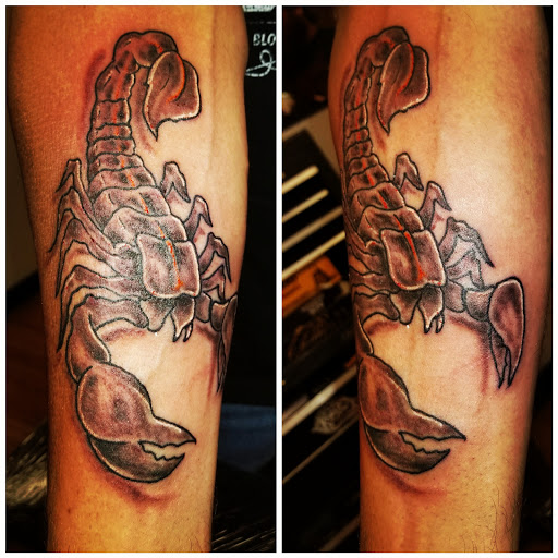 Tattoo Shop «Patriotic Pain Tattoo & Body Piercing», reviews and photos, 5658 William Penn Hwy, Murrysville, PA 15668, USA