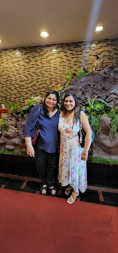 Shopping Mall «Orchard Mall Shopping Center», reviews and photos, 6337 Orchard Lake Rd, West Bloomfield Township, MI 48322, USA