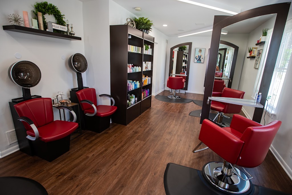 La Coutoure Hair Salon and Day Spa 60515