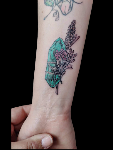 Explore quarter sized tattoo ideas, creative tattoo ideas in Crystal City, available at Meraki Tattoo and Piercing