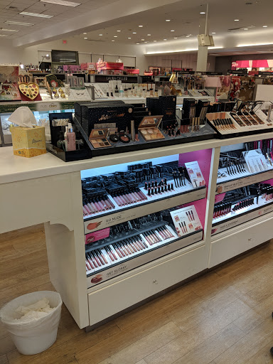 Hair Salon «Ulta Beauty», reviews and photos, 1450 N Litchfield Rd, Goodyear, AZ 85395, USA