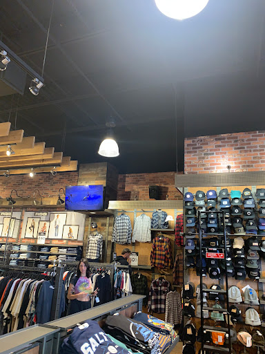 Clothing Store «Tillys», reviews and photos, 343 N Alafaya Trail, Orlando, FL 32828, USA