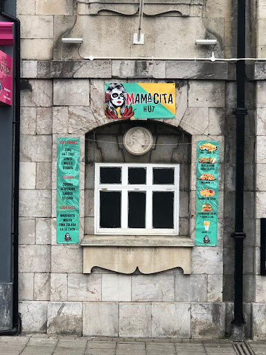 Mamacita Hut