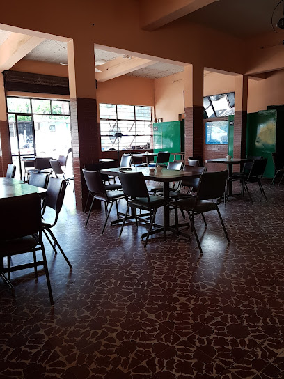 El Merendero—Cafe - Bulevar 5 de Febrero esquina Calle 1 Colonia, El Jardin, 95720 San Andrés Tuxtla, Ver., Mexico