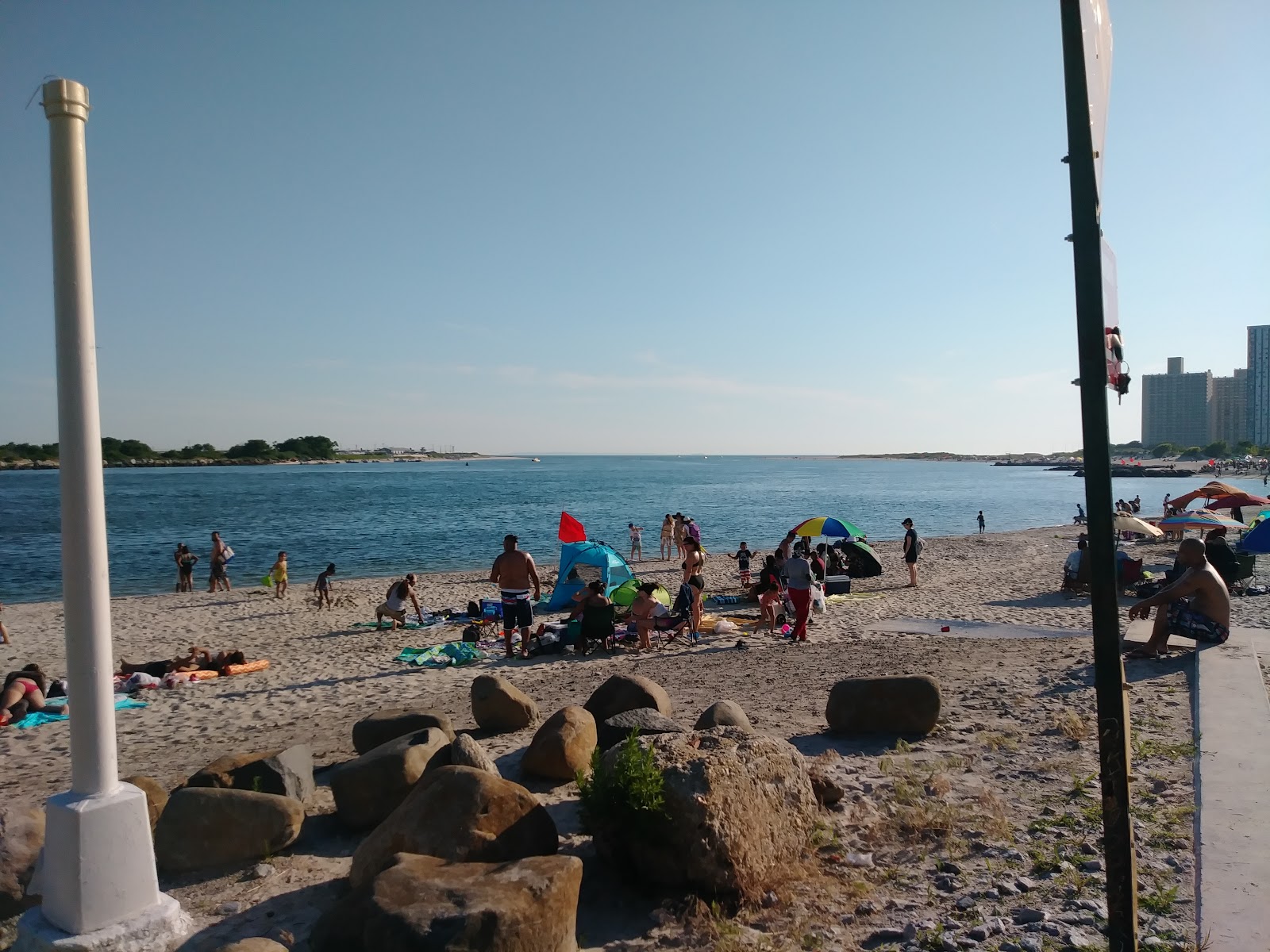 O'Donohue Park Beach'in fotoğrafı - rahatlamayı sevenler arasında popüler bir yer