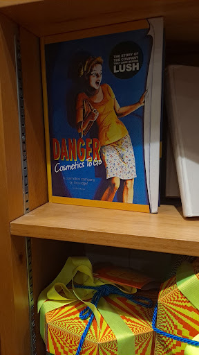 Cosmetics Store «Lush», reviews and photos, 10 Rosedale Shopping Center, Roseville, MN 55113, USA