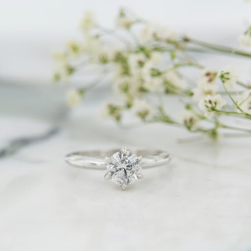 Jewelry Store «Veleska Jewelry», reviews and photos, 2359 Lincoln Hwy E, Lancaster, PA 17602, USA