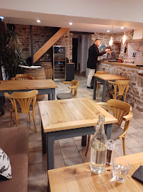 Atmosphère du Restaurant L'Essentiel Bistrot Gourmand à Orléat - n°6