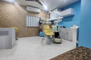 Dentomax Dental Clinic Uttarpara image