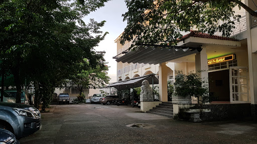 Khách Sạn - Nhà Hàng Hương Sưa