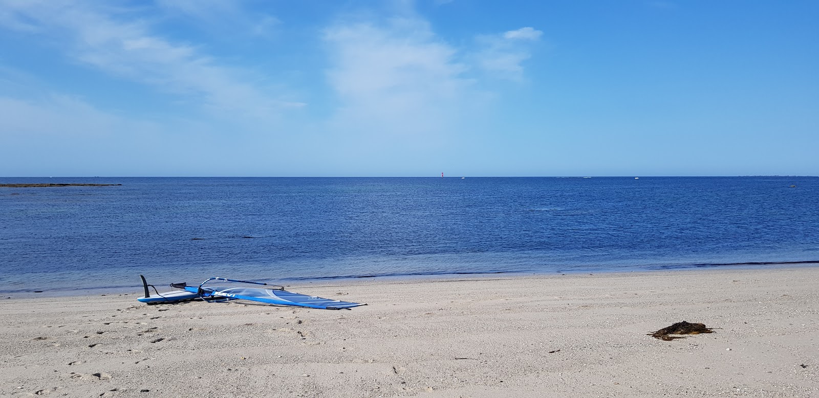 Photo de Pors Treillen avec l'eau cristalline de surface