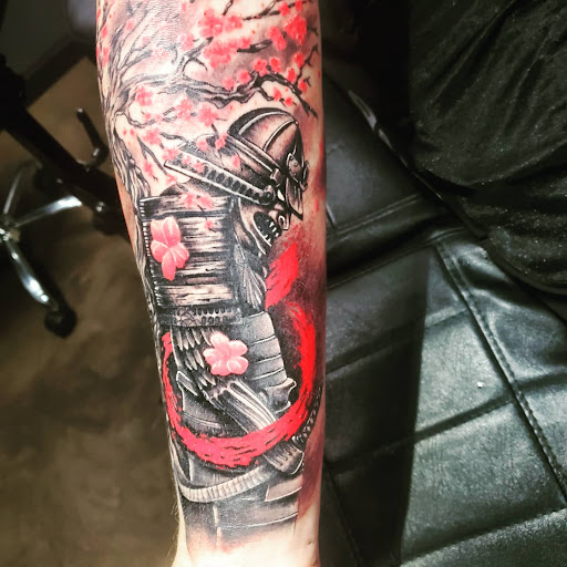 Explore d&d tattoo ideas, creative tattoo ideas in Peru, available at Irezumi Tattoo Parlor