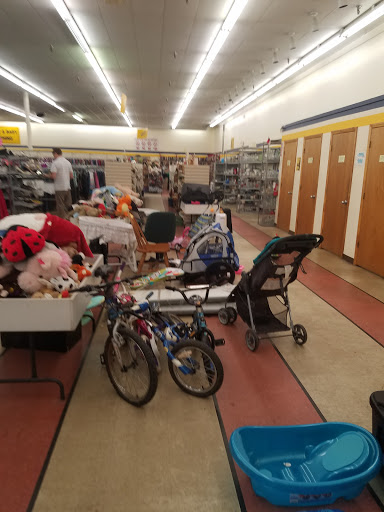 Thrift Store «Bargain Hunters Thrift Store», reviews and photos, 7020 Albemarle Rd, Charlotte, NC 28227, USA