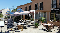 Atmosphère du Restaurant Le Cintra à Ghisonaccia - n°1