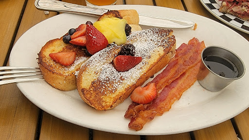 Hotels with brunch in Columbus