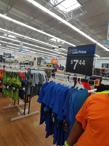Department Store «Walmart Supercenter», reviews and photos, 15050 Springdale Ave, Middlefield, OH 44062, USA